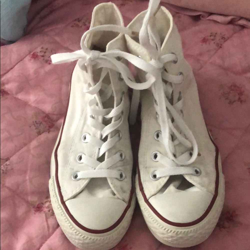 WHITE HIGH TOP CONVERSE